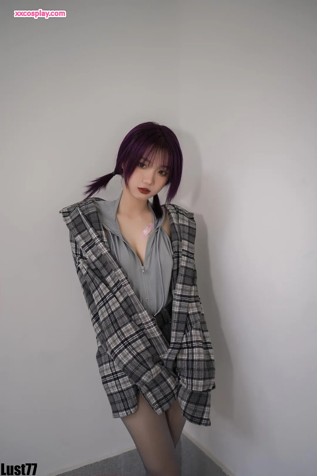 Qiqi Yao Guai Oh – Little Gray Bunny